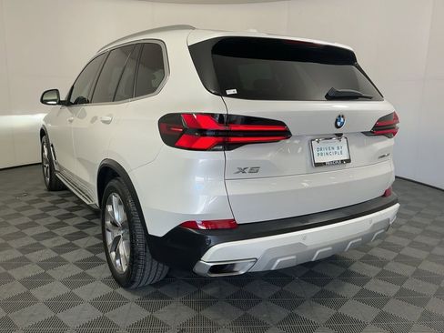 Certified 2025 BMW X5 sDrive40i w/ Climate Comfort Package RWD image 7
