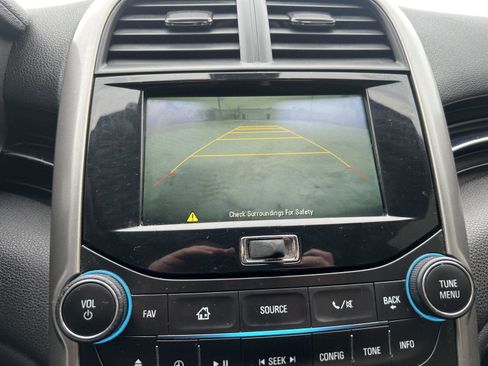 Used 2015 Chevrolet Malibu LT w/ Power Convenience Package image 16