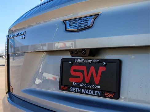 Used 2025 Cadillac Escalade IQ Sport 2 image 10