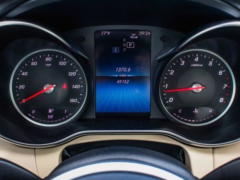 Used 2019 Mercedes-Benz C 300 4MATIC Sedan image 17