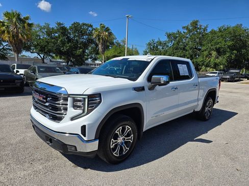 Used 2025 GMC Sierra 1500 SLT AWD/4WD image 3