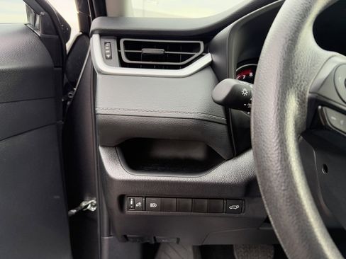 Certified 2025 Toyota RAV4 XLE image 21