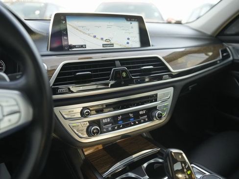 Used 2016 BMW 740i image 26