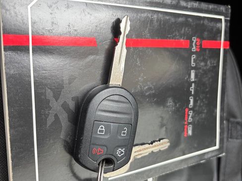 Used 2012 Ford Mustang GT RWD image 25