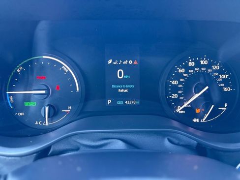 Used 2022 Toyota Sienna XSE image 29