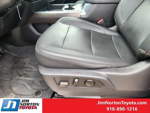 Used 2024 GMC Sierra 2500 SLT w/ SLT Premium Package AWD/4WD image 25
