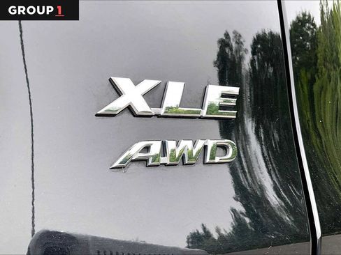 Used 2025 Toyota RAV4 XLE AWD/4WD image 10