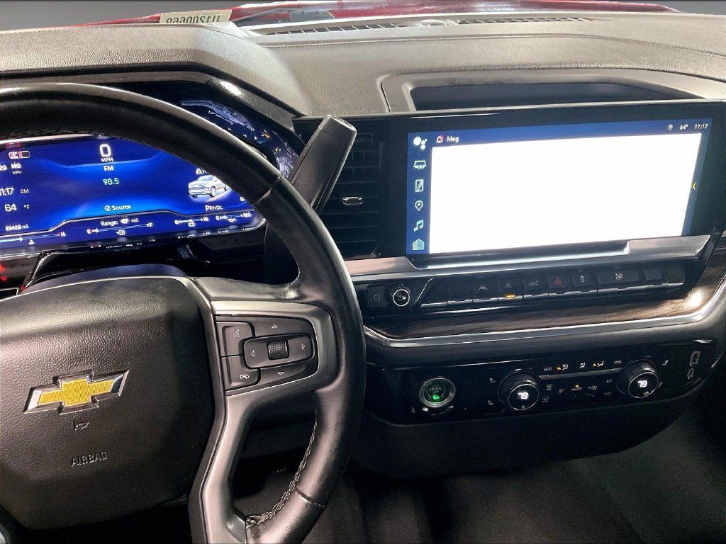 Used 2024 Chevrolet Silverado 1500 LT AWD/4WD image 18