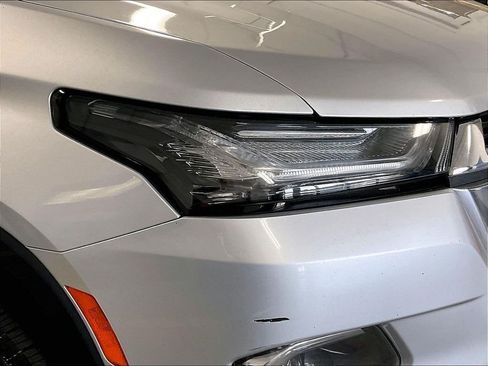 Used 2022 Chevrolet Traverse LS AWD/4WD image 33