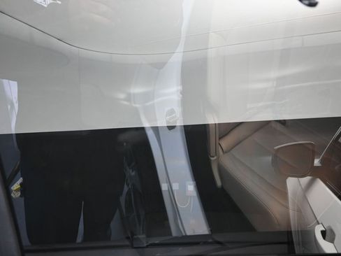 Used 2024 Jeep Grand Cherokee Limited w/ Luxury Tech Group II image 15