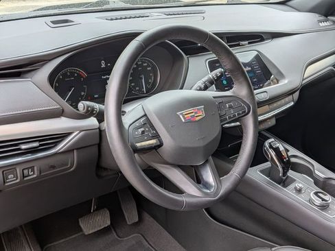 Certified 2023 Cadillac XT4 Premium Luxury AWD/4WD image 9