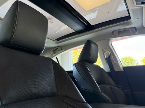 Used 2019 Lexus ES 350 w/ Premium Package FWD image 16