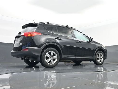 Used 2015 Toyota RAV4 XLE image 30