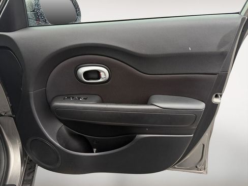 Used 2018 Kia Soul + FWD image 25