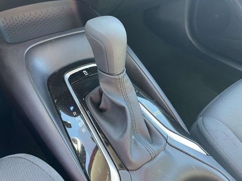 Used 2025 Toyota Corolla LE image 39