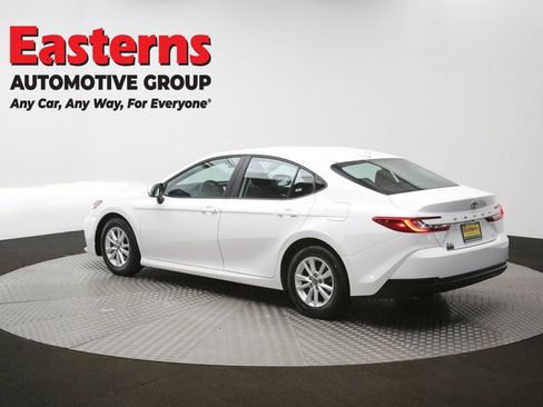 Used 2025 Toyota Camry LE FWD image 63