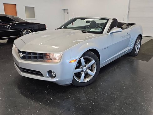 Used 2011 Chevrolet Camaro LT RWD image 19