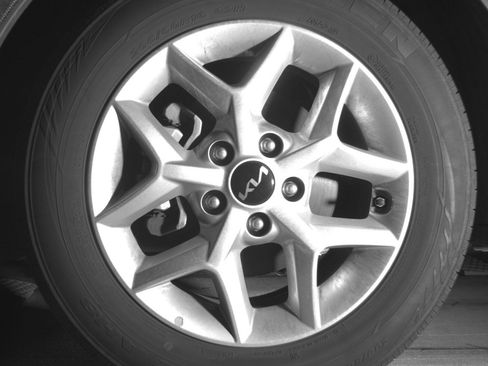 Used 2025 Kia Soul LX w/ LX Technology Package image 17