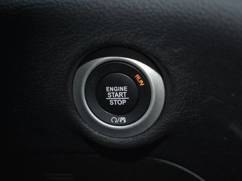 Used 2021 Chrysler Pacifica Limited w/ S Appearance Package image 22