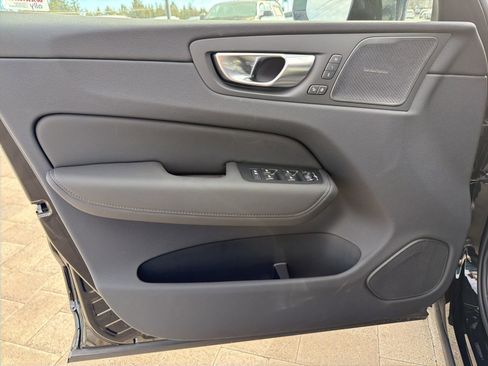 New 2026 Volvo XC60 B5 Ultra w/ Protection Package Premier image 26