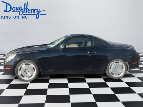 Used 2002 Lexus SC 430 Convertible image 2