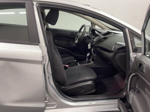 Used 2018 Ford Fiesta SE FWD image 21