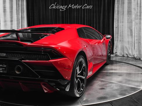 Used 2020 Lamborghini Huracan EVO image 40