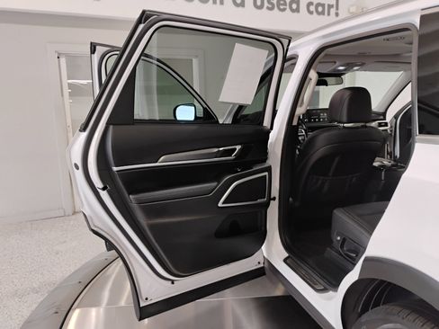 Used 2021 Kia Telluride S image 9