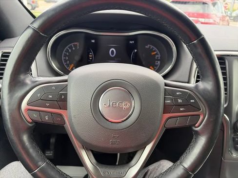 Used 2021 Jeep Grand Cherokee Freedom Edition AWD/4WD image 12