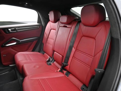 Certified 2022 Porsche Cayenne Turbo image 24