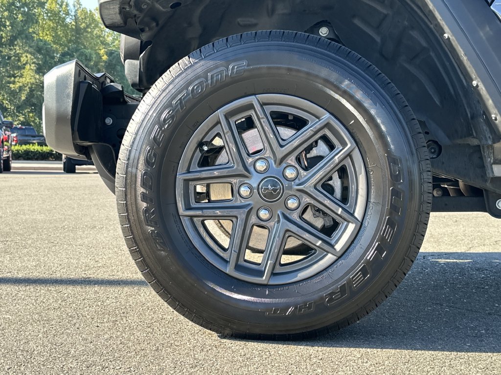 Used 2025 Jeep Gladiator Sport AWD/4WD image 16