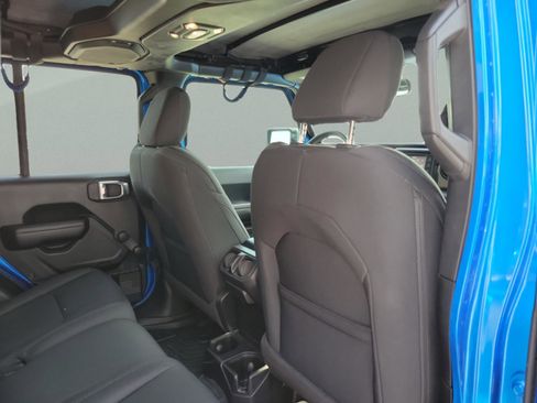 Used 2021 Jeep Gladiator Sport image 27