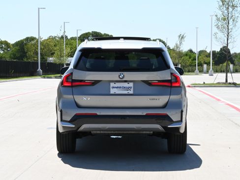 Certified 2025 BMW X1 xDrive28i w/ Premium Package AWD/4WD image 8
