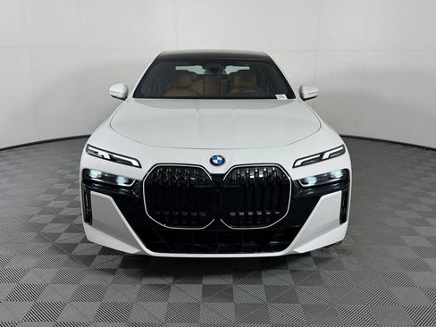 Used 2026 BMW 740i xDrive AWD/4WD image 6