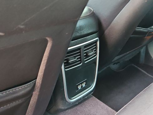 Used 2019 Chrysler 300 Touring w/ Sport Appearance Package AWD/4WD image 12