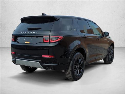 Certified 2024 Land Rover Discovery Sport S image 9