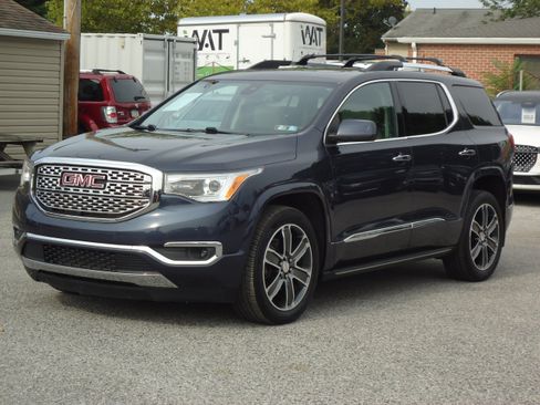 Used 2018 GMC Acadia Denali w/ Technology Package AWD/4WD image 7