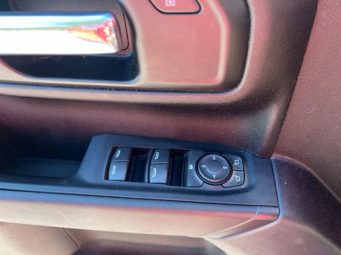 Used 2022 Chevrolet Silverado 1500 Custom AWD/4WD image 21