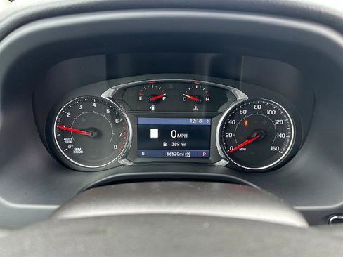 Used 2023 GMC Acadia SLT image 27