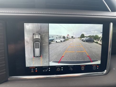 Used 2024 GMC Yukon XL Denali w/ Denali Reserve Package image 25