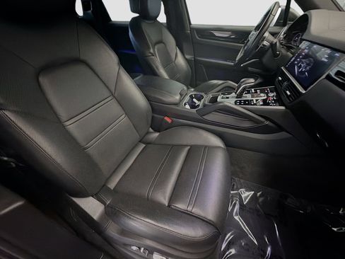 Used 2020 Porsche Cayenne AWD/4WD image 14
