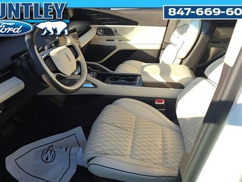 Used 2024 Lincoln Nautilus Black Label image 5