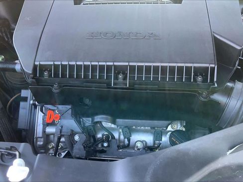 Used 2025 Honda Pilot TrailSport image 33
