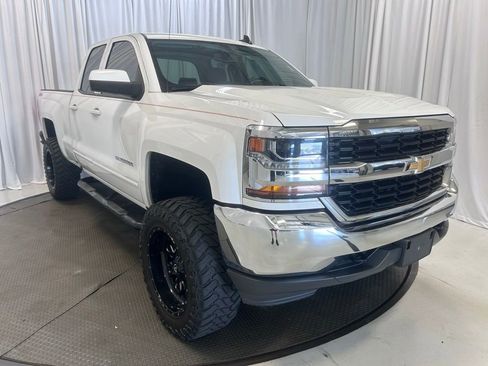 Used 2018 Chevrolet Silverado 1500 LT AWD/4WD image 21