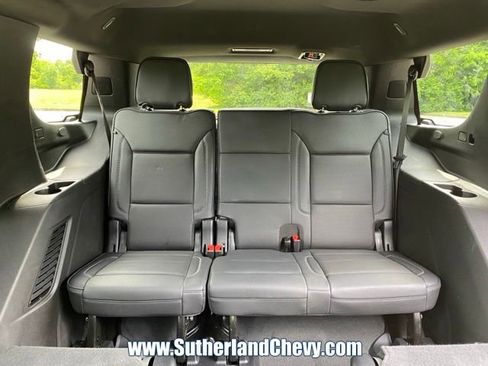 Used 2025 GMC Yukon Denali AWD/4WD image 45