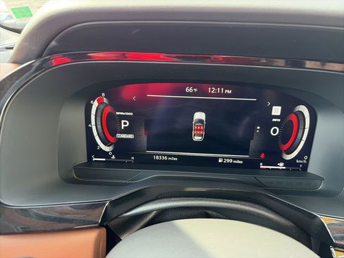 Used 2023 Nissan Pathfinder Platinum w/ Cargo Package image 19