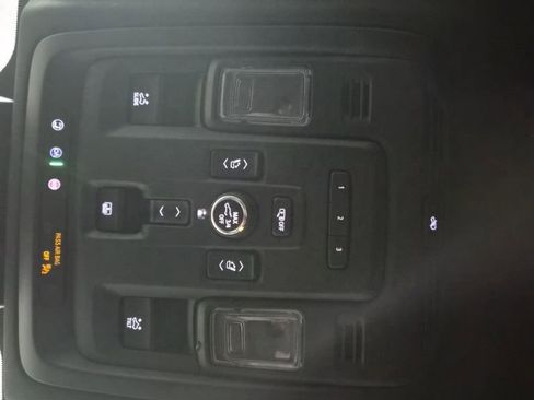 Used 2023 GMC Yukon XL Denali Ultimate image 37