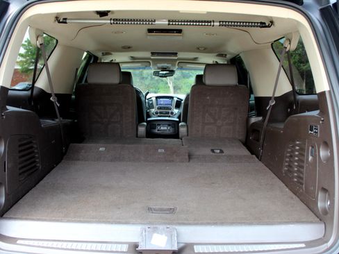 Used 2017 GMC Yukon XL Denali w/ Open Road Package image 20