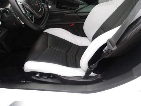 Certified 2022 Chevrolet Corvette Stingray Premium Cpe w/ Z51 Performance Package image 11