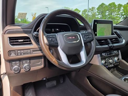 Used 2022 GMC Yukon SLT w/ SLT Premium Package AWD/4WD image 10